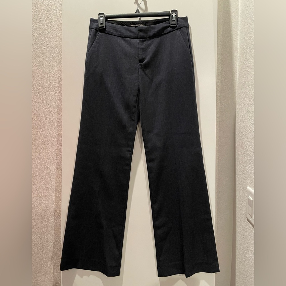 Banana Republic Classic Straight Leg Grey/Navy  Mid Rise Trousers/Pants NWOT